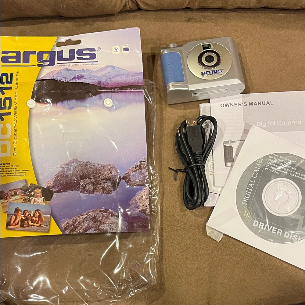 Argus Digital Camera DC 1512 with Accessories